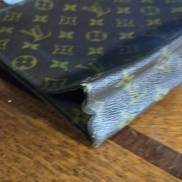 Louis Vuitton Monogram Clutch - Picture 6 of 15